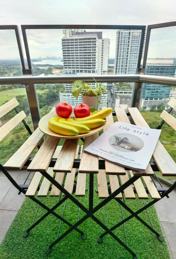 1519 Almas Suites Seaview Sunrise Netflix By Stay Nusajaya  Exterior photo