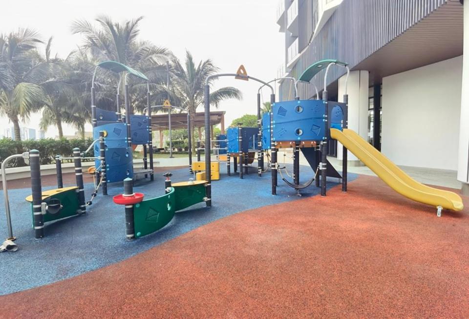 1519 Almas Suites Seaview Sunrise Netflix By Stay Nusajaya  Exterior photo