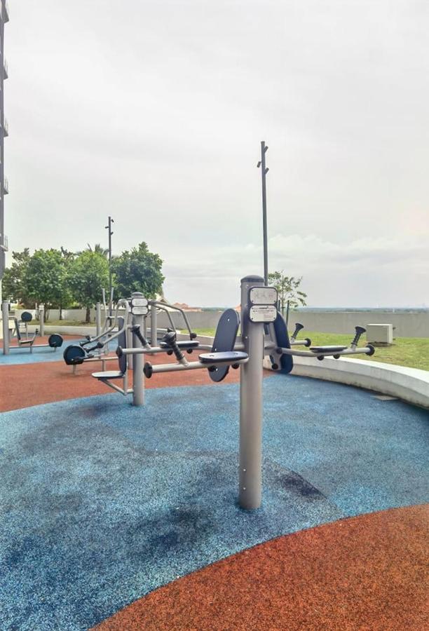 1519 Almas Suites Seaview Sunrise Netflix By Stay Nusajaya  Exterior photo