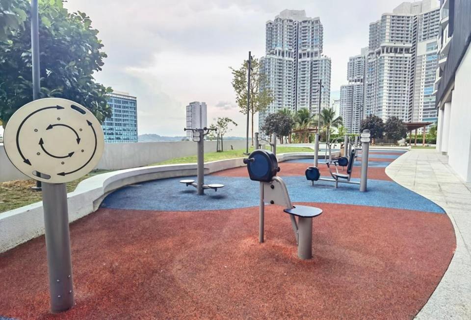 1519 Almas Suites Seaview Sunrise Netflix By Stay Nusajaya  Exterior photo