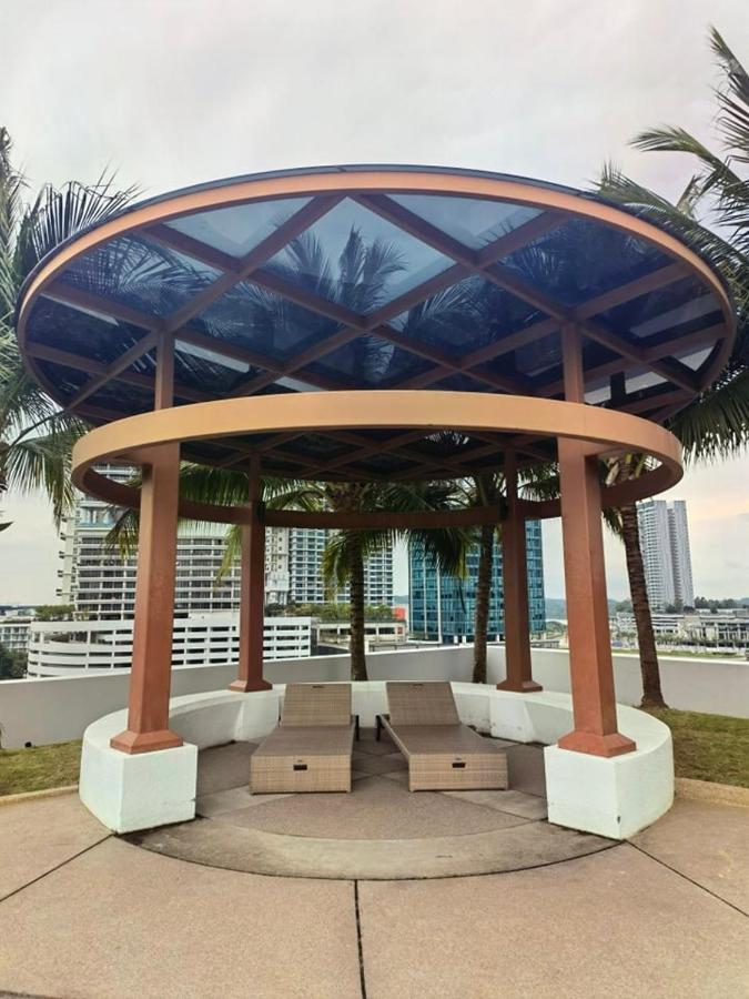 1519 Almas Suites Seaview Sunrise Netflix By Stay Nusajaya  Exterior photo