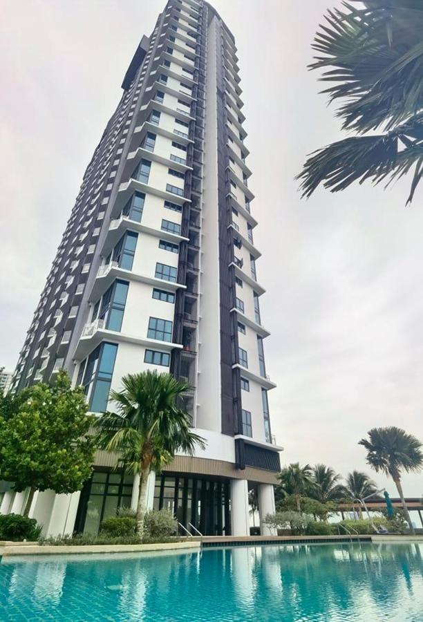 1519 Almas Suites Seaview Sunrise Netflix By Stay Nusajaya  Exterior photo